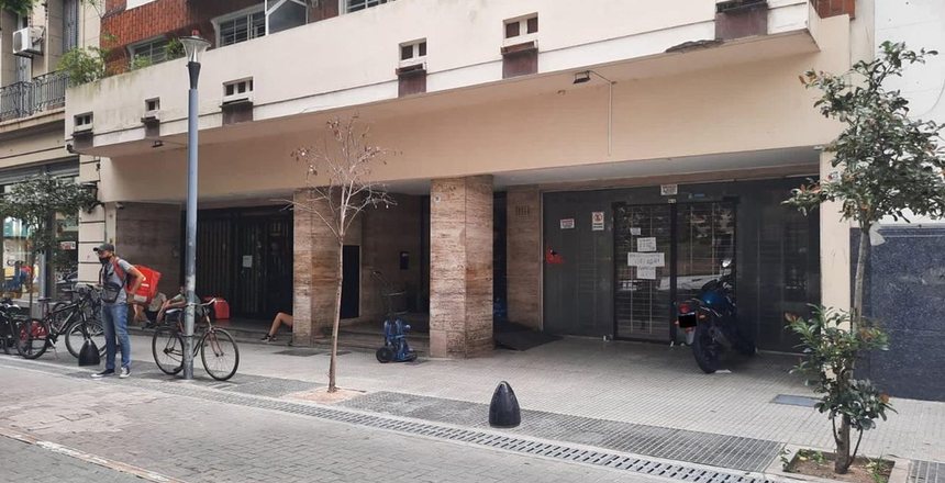 ALQUILER LOCAL CON BAÑO Y PATIO 500 M2, Monserrat, Capital Federal